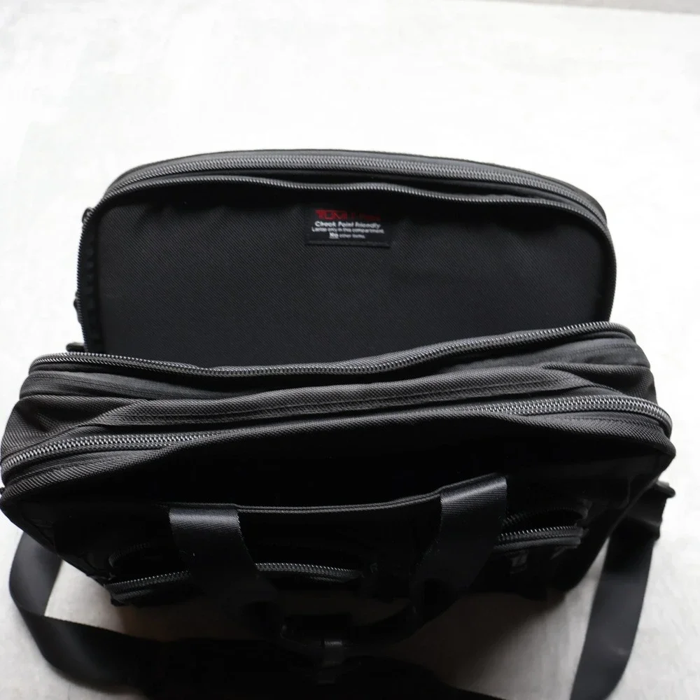 Tumi Laptop Bag Unisex One Size Black Alpha Expandable Ballistic Nylon Messenger